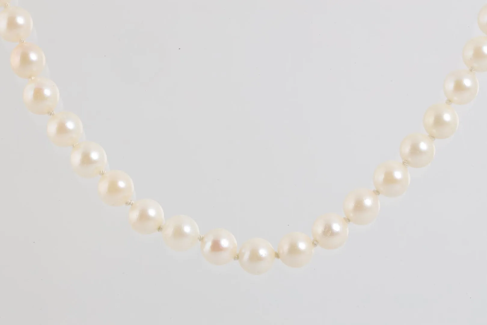 22" 14k Yellow Gold Pearl Necklace (32.41g.)