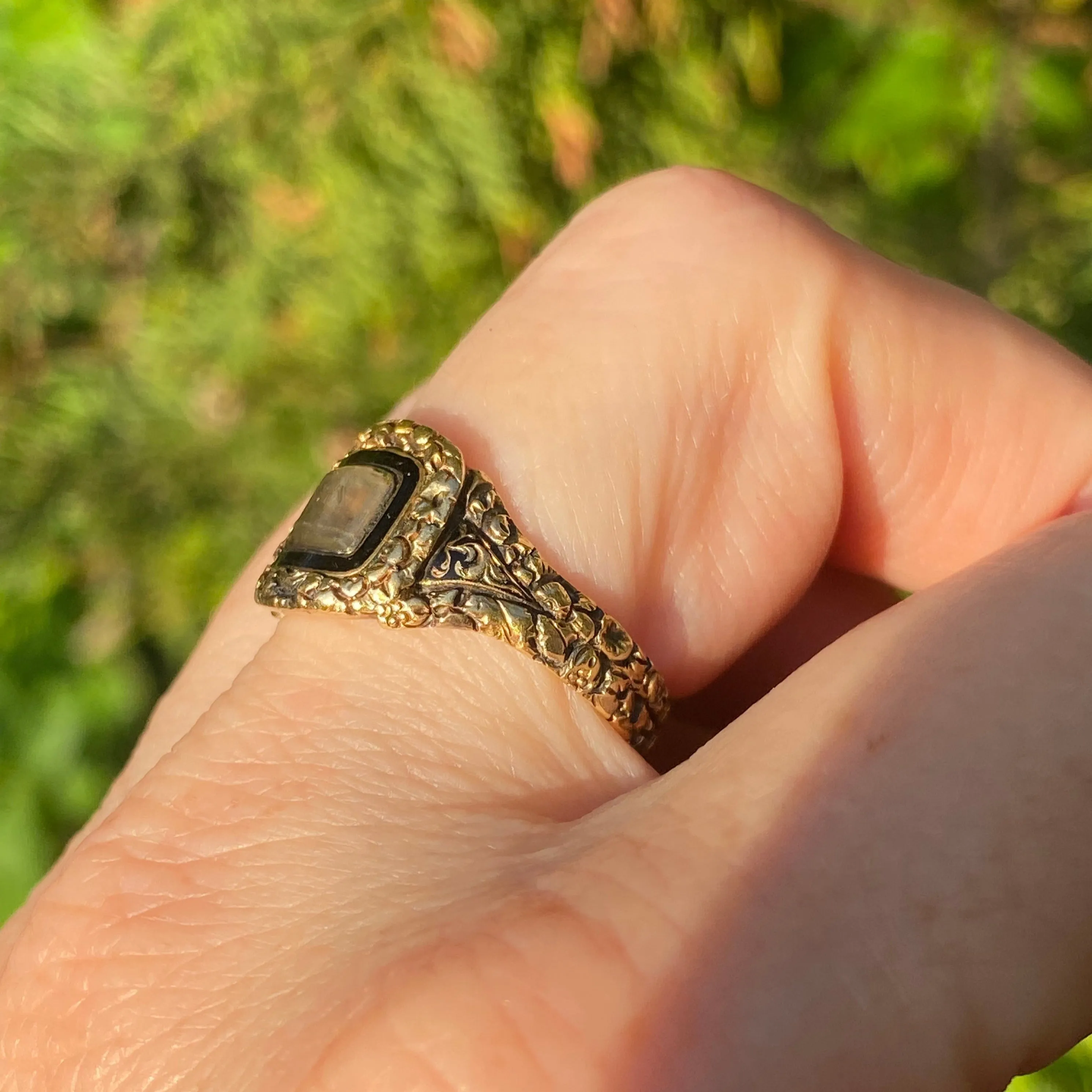 Antique Georgian 18K Gold Mourning Ring English 1822