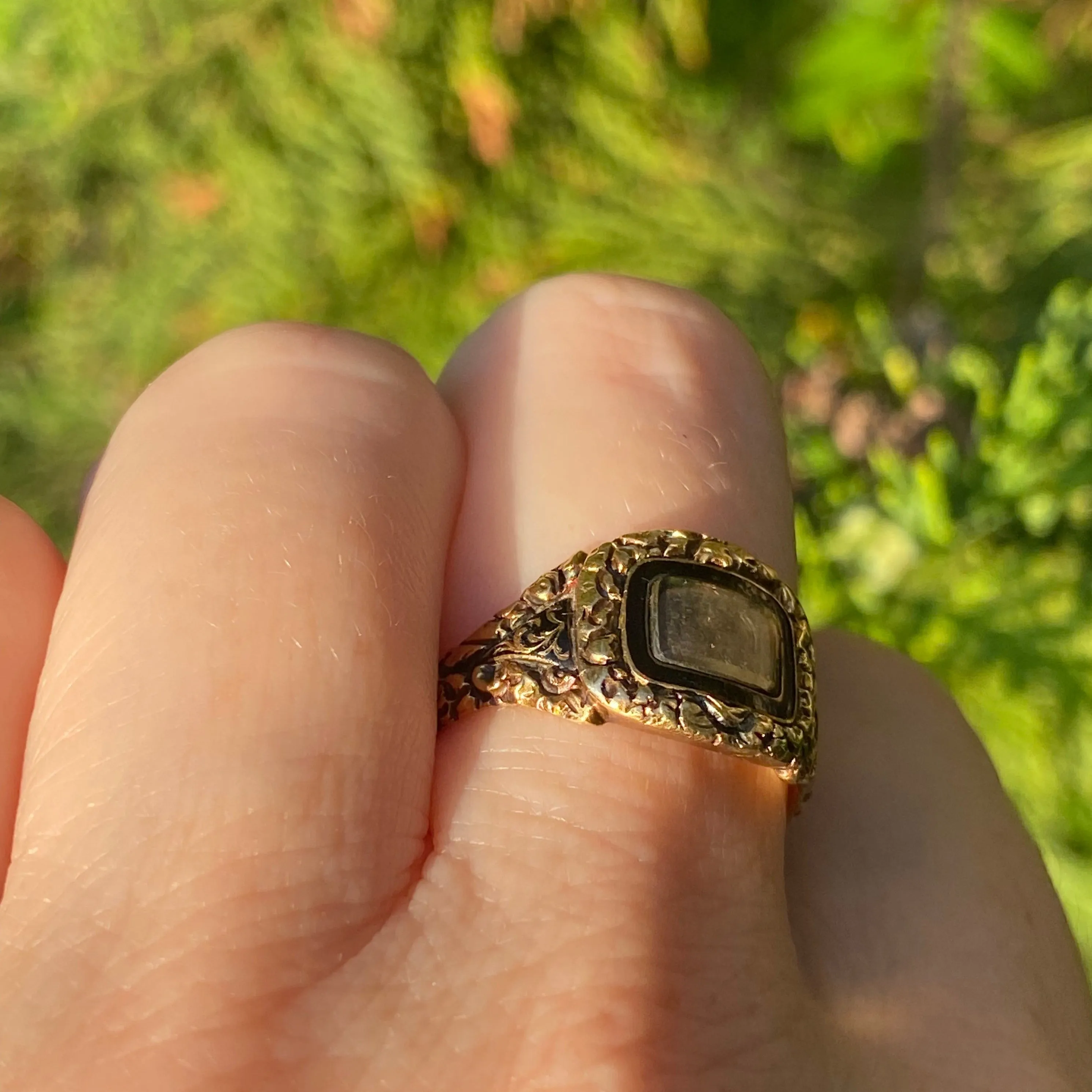 Antique Georgian 18K Gold Mourning Ring English 1822