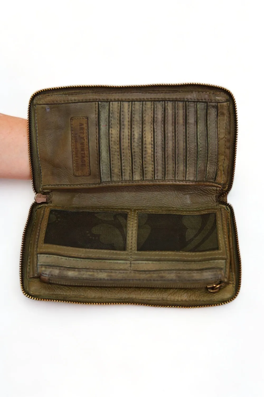 ART N' VINTAGE WAVE ZIP WALLET MARTINI OLIVE