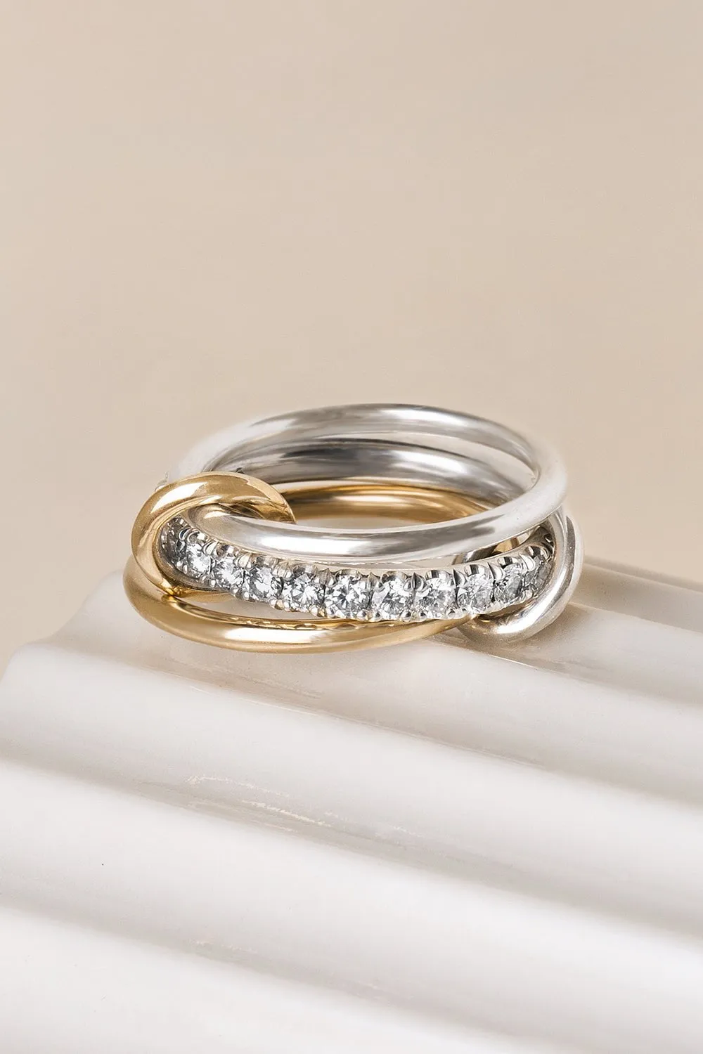 Cassia SG Three Link Ring