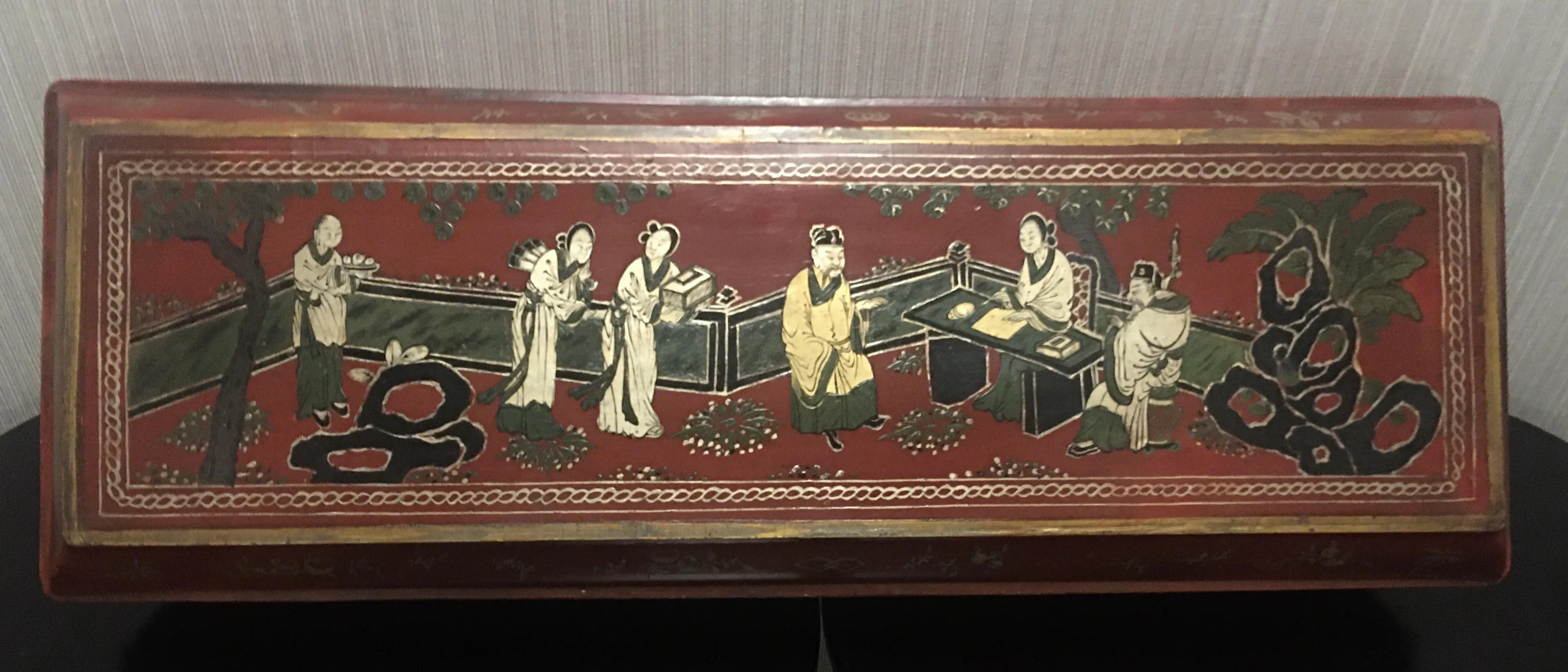 Chinese 18th century Qing Dynasty Scroll Box