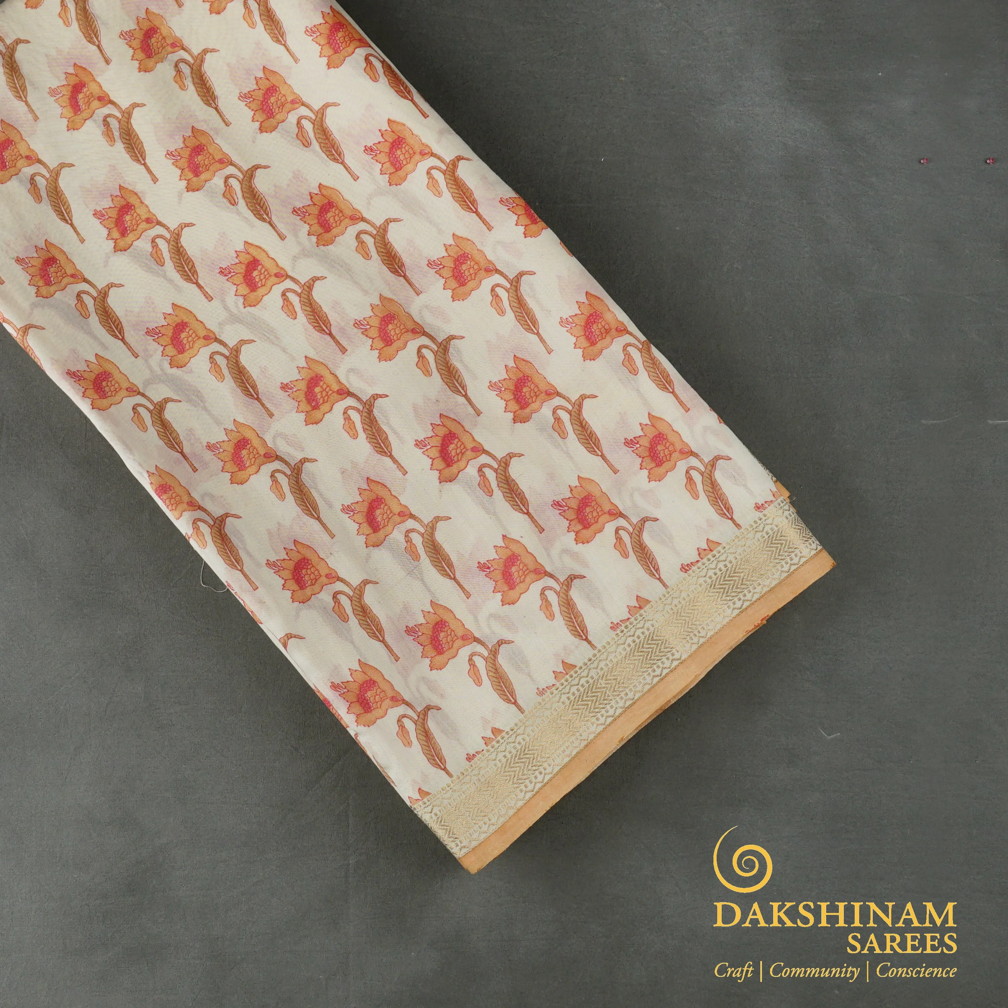 Handwoven Off-white Cotton Saree - 1800N023182DSC