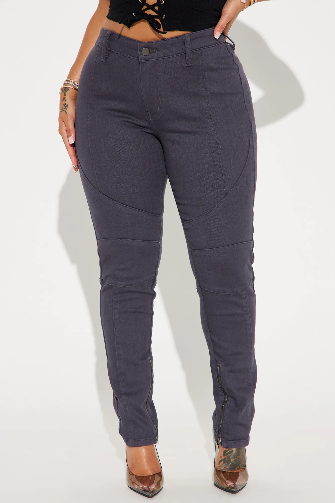 Keeping Score Skinny Pant - Charcoal