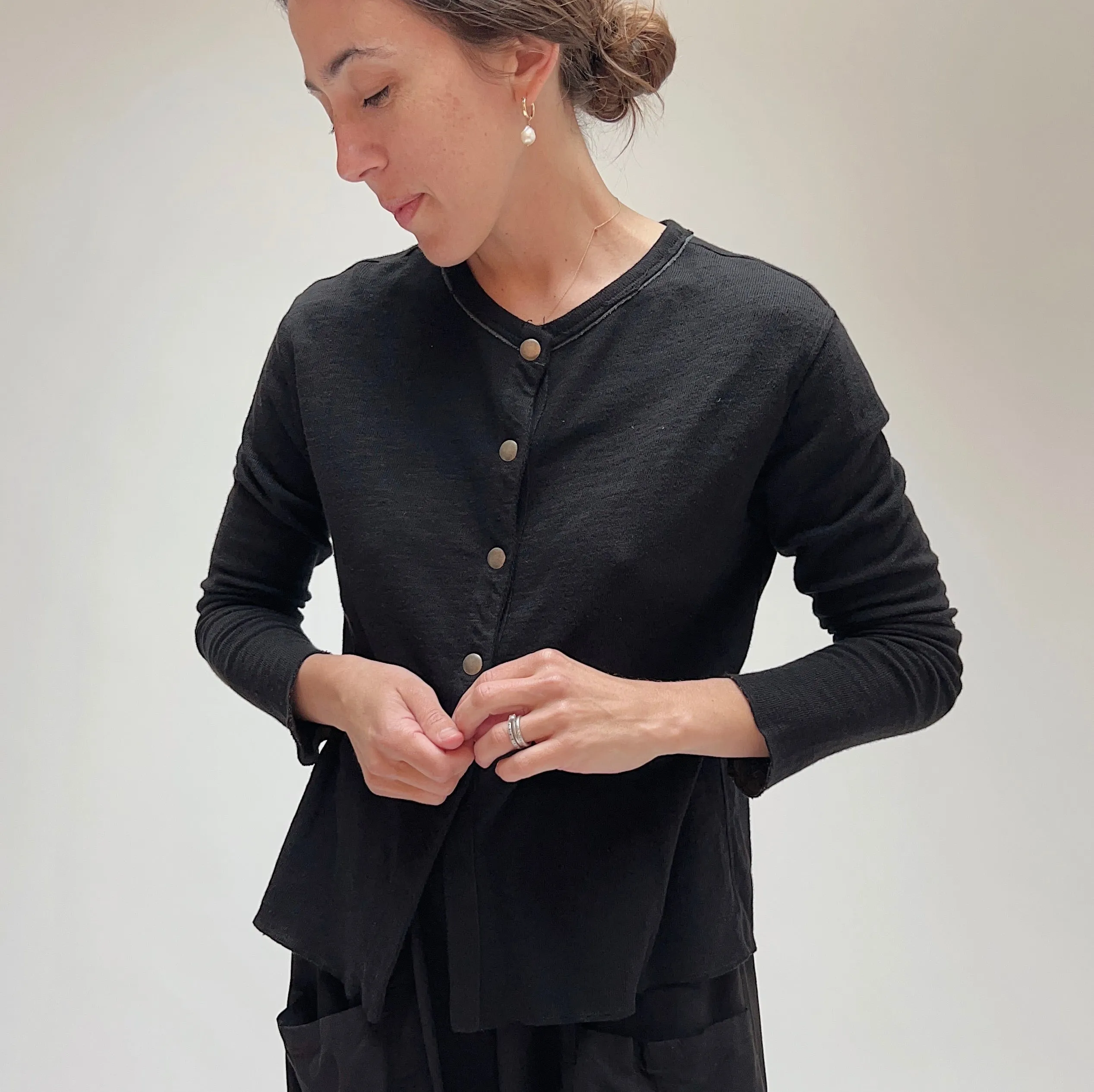 North Star Base | Cardigan in Black