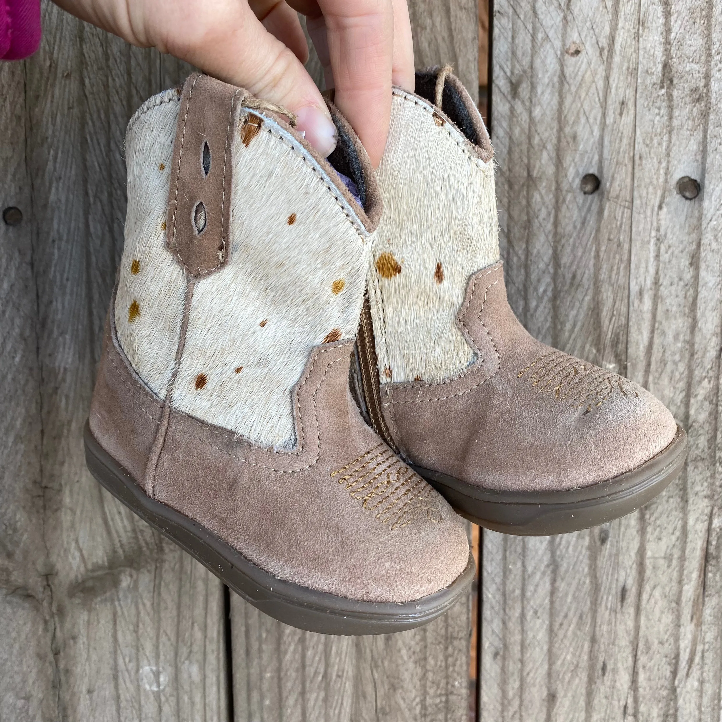 Roper Cowbaby Cora Cowhide Boots