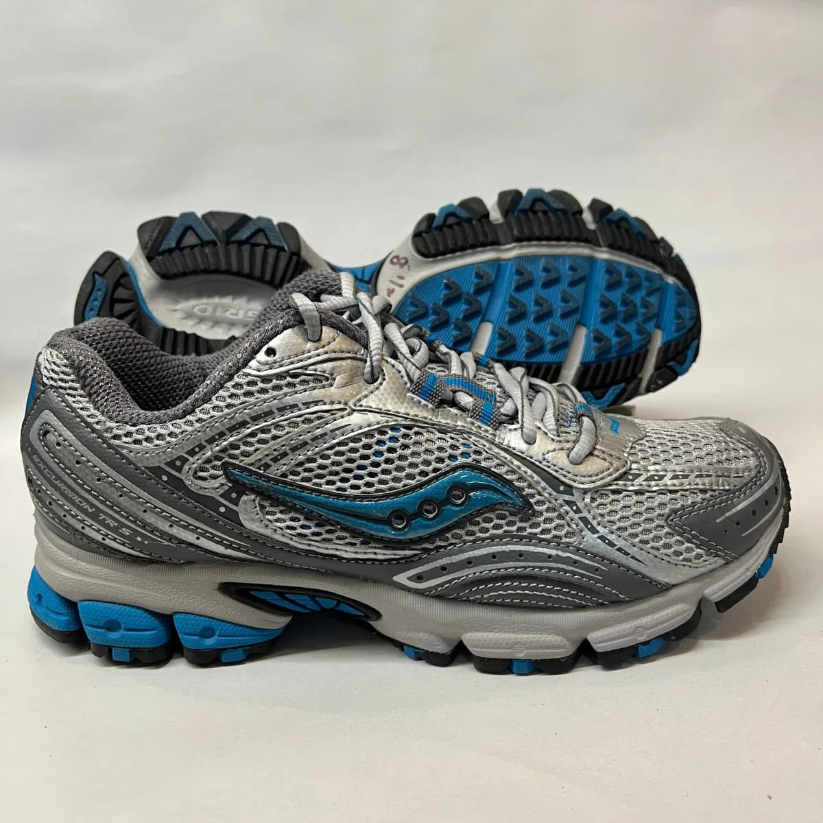 SAUCONY Women's Grid Excursion TR5  Hiking Trail Running - PREOWNED