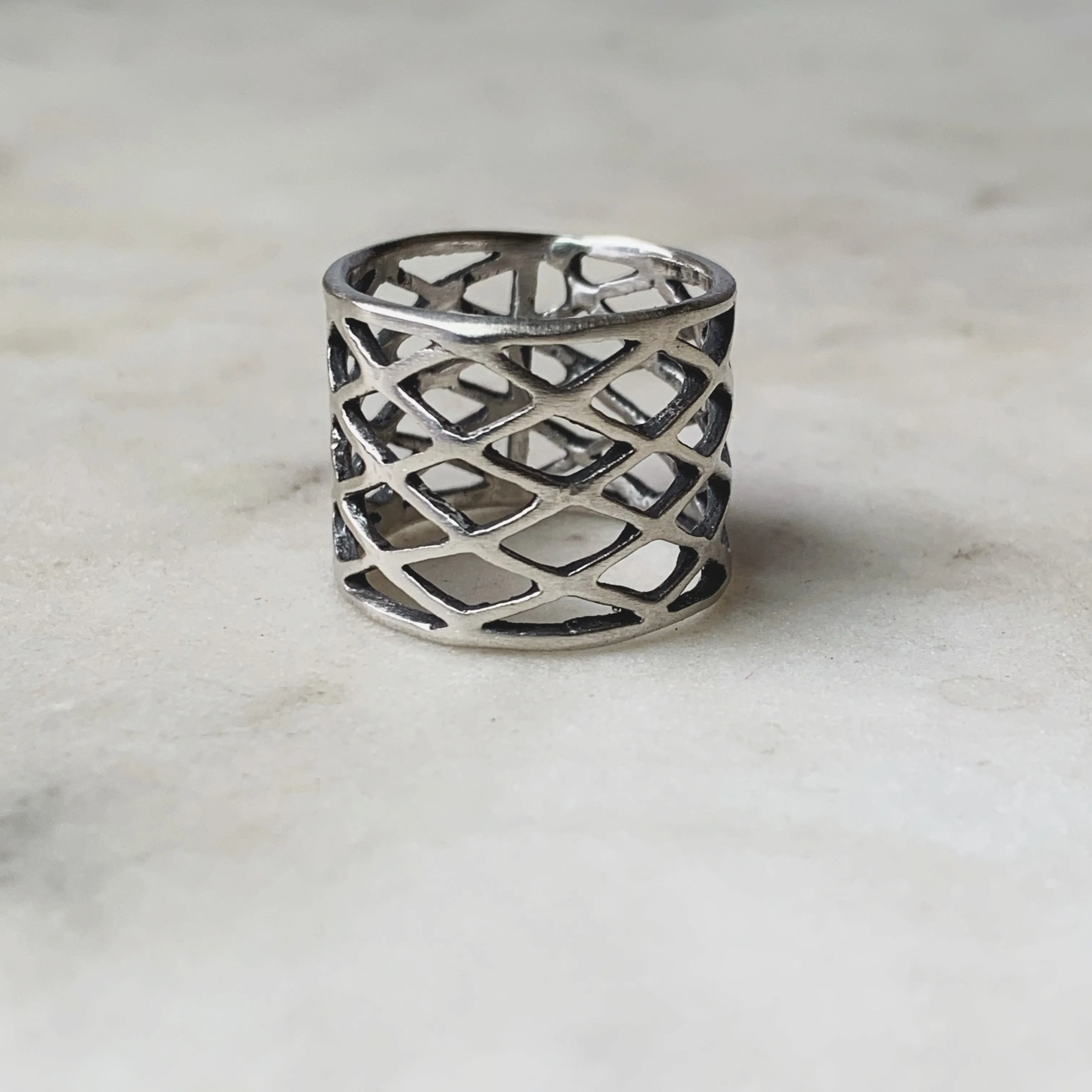 WINDOW RING